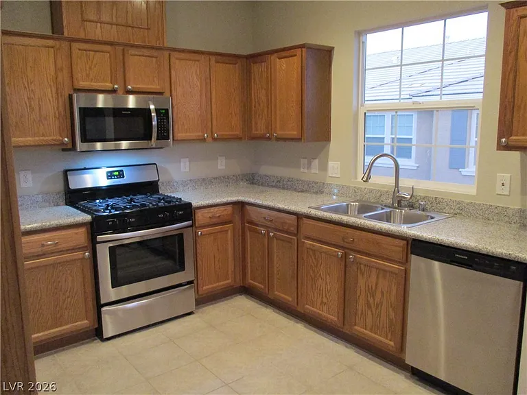 8421 Insignia Ave #101 — Photo 10