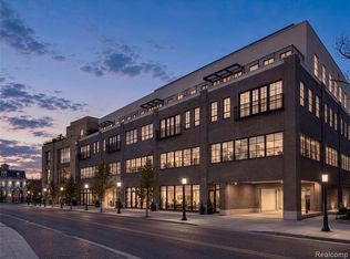 370 E Brown St #301, Birmingham, MI 48009