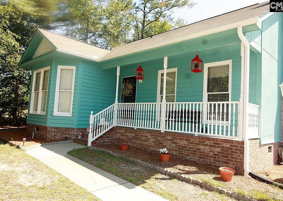 2nd image of 225 Mineral Springs Cir