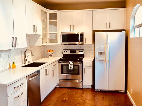 4th image of 7275 Calabria Ct