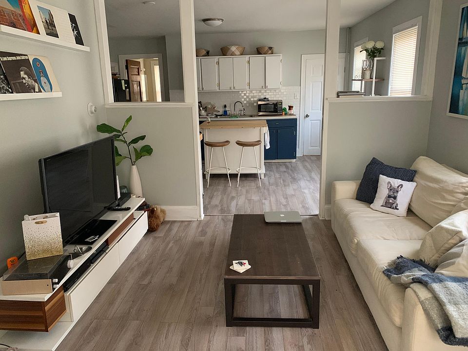1st image of 131 W Park St APT 1