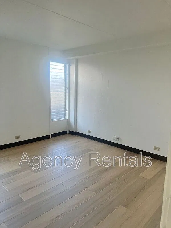 2 bed, 1.0 bath, $1,600 — Photo 3