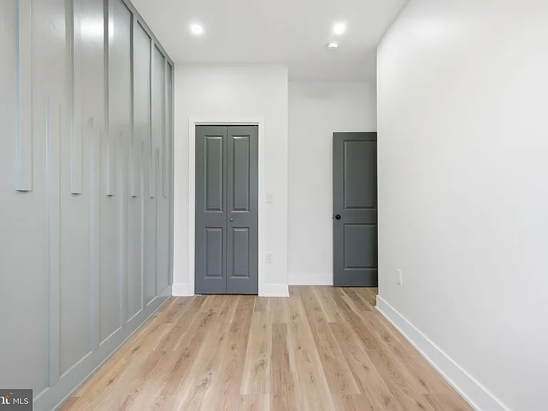 512 S Yewdall St — Photo 20