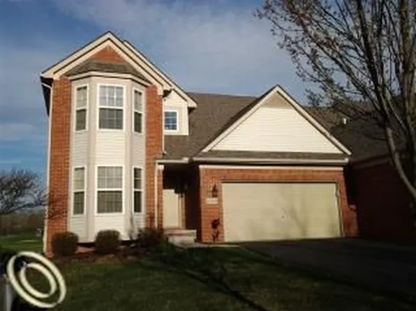 6162 Lone Oak Cir #1, Grand Blanc, MI 48439