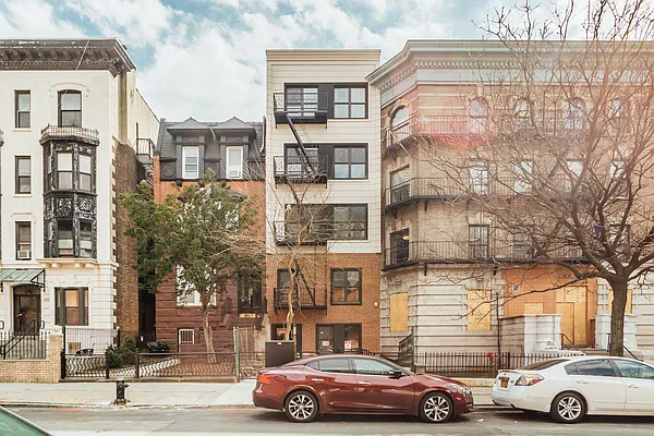 Rented by Nooklyn NYC LLC | media 19