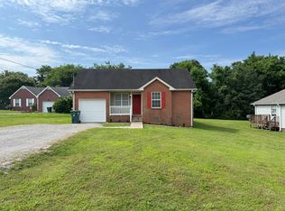 726 Spring Meadow Ln, Lebanon, TN 37087