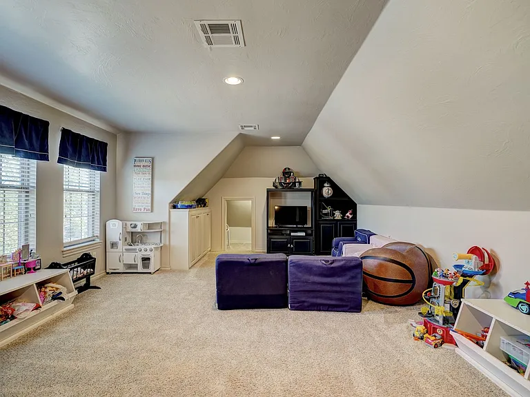 3116 Beacon Hill St — Photo 34