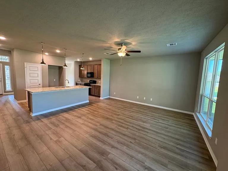 3722 Sage Ln — Photo 3