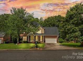 8031 Stevens Mill Rd, Matthews, NC 28104