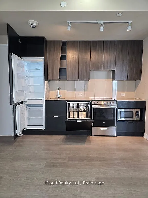 2 bed, $2,650 — Photo 1