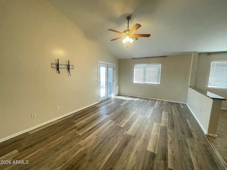 24403 N Oasis Blvd — Photo 10