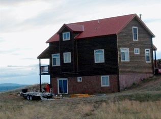 2 Hunter Ln, Laramie, WY 82070