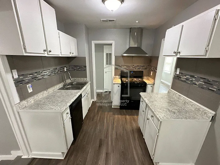 961 Aubra Rd — Photo 3