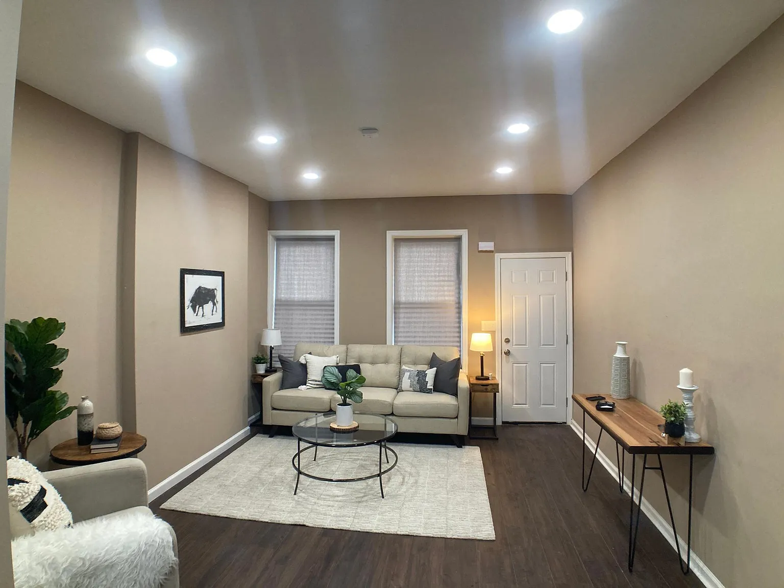 3 bed, 1030 sqft, $1,196 — Photo 3