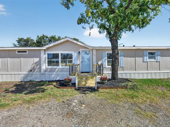 449 Big Salty Dr, Springtown, TX 76082