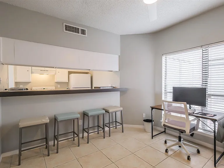 10122 Waterstone Dr — Photo 7
