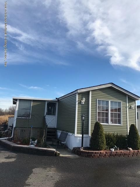 2nd image of 2701 Goethals Rd N APT F20