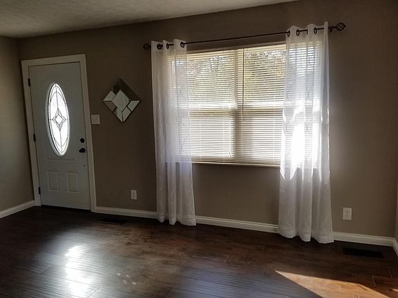 3rd image of 5209 Berbera Dr