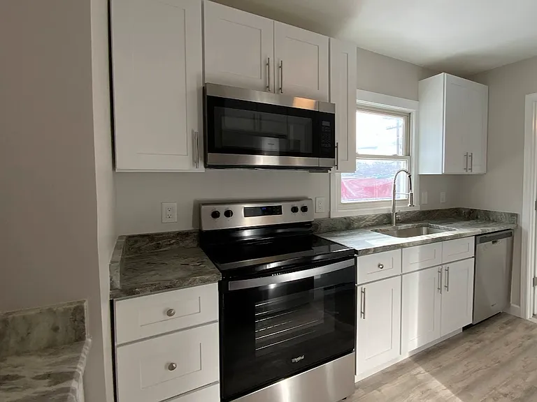 62 Church Ave #9 — Photo 2