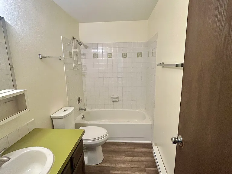 6109 N Colton St #7 — Photo 12