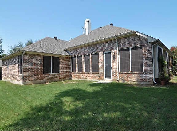 4th image of 2901 Lake Ville Ln