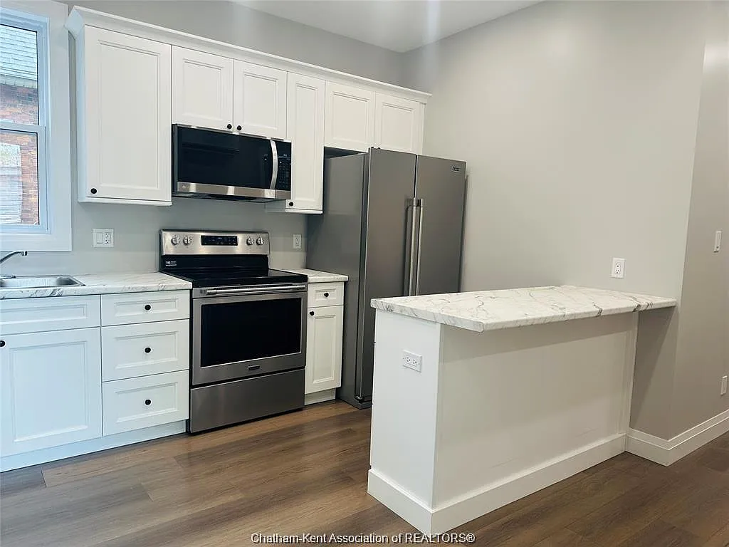 2 bed, $1,700 — Photo 4