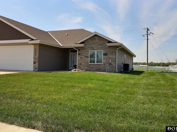 2955 N Belvedere Ave, Fremont, NE 68025