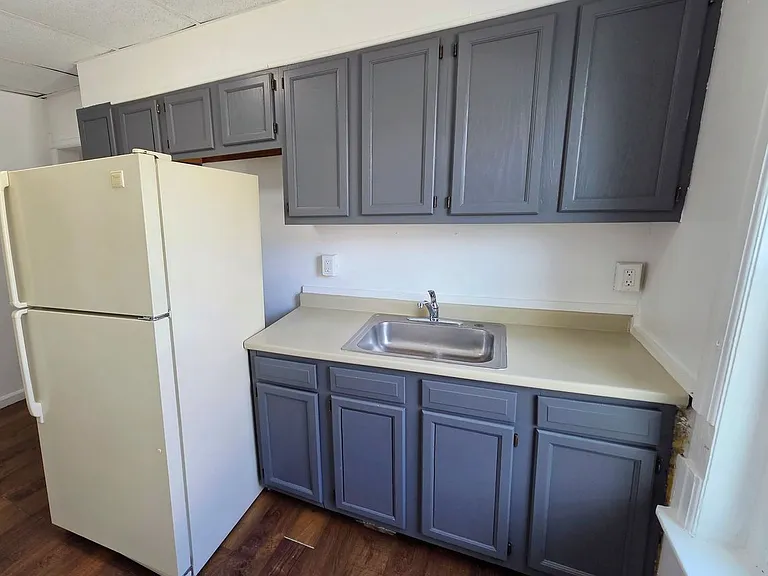 641 N Howard St — Photo 3