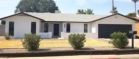 855 E Viola St — Photo 1