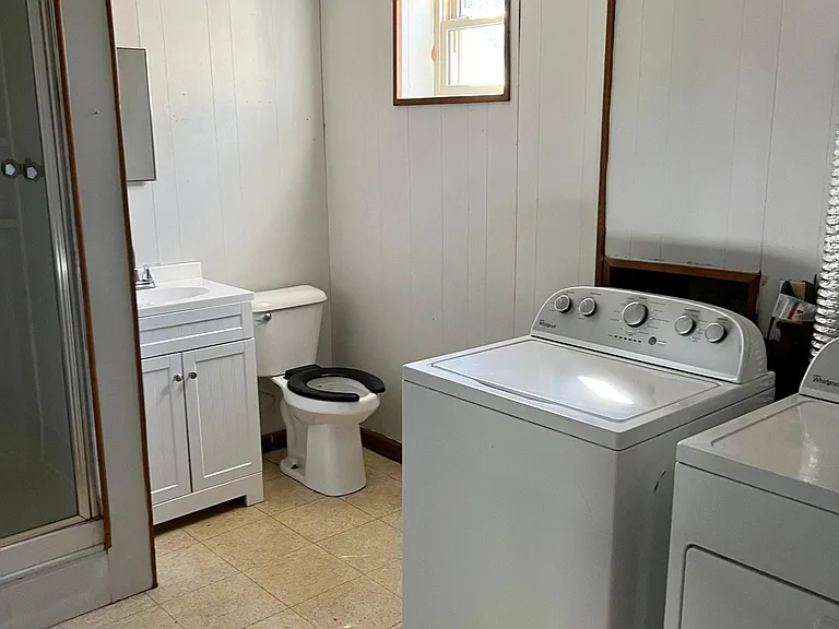lower level bathroom/laundry room