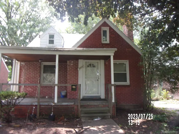 15470 Spring Garden St, Detroit, MI 48205