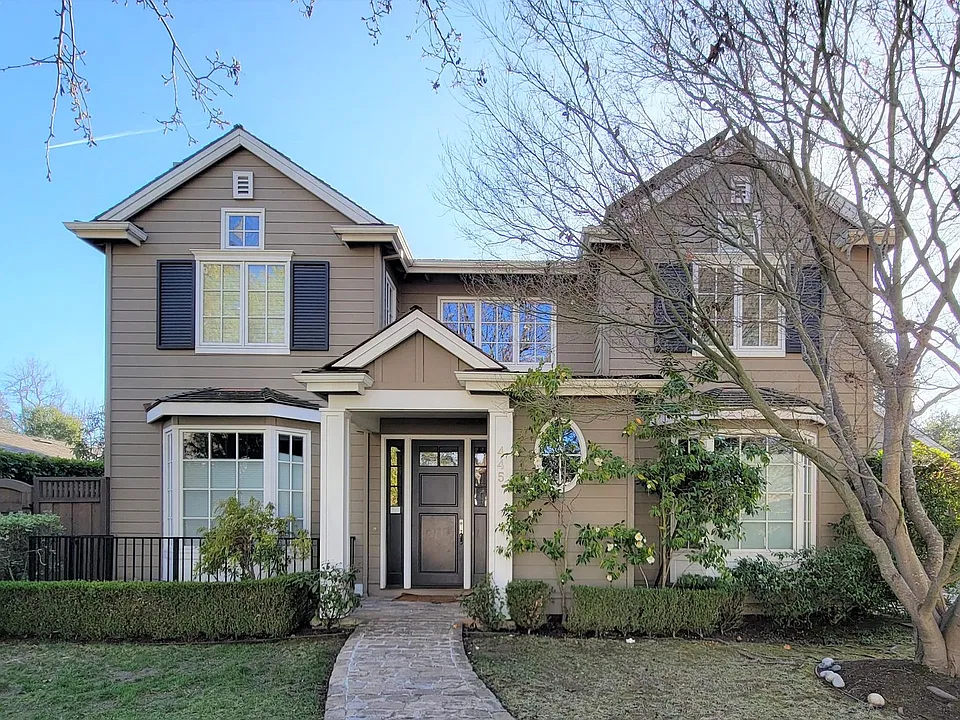 445 Hermosa Way