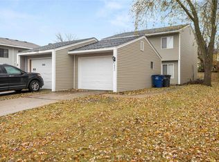 1943 E Bell Ave, Des Moines, IA 50320