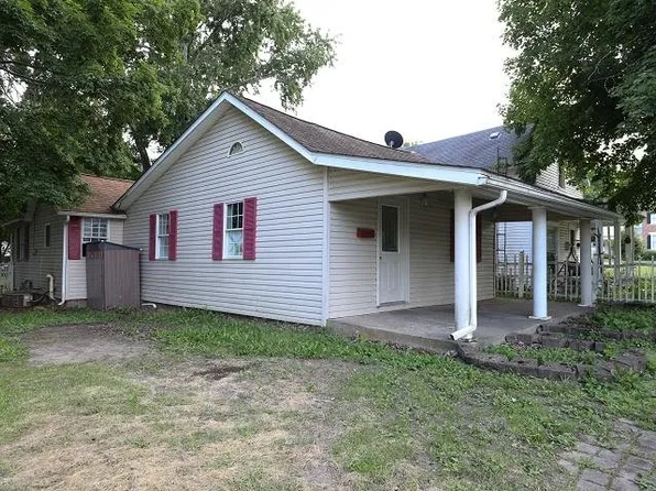 330 S 3rd St, Cambridge City, IN 47327