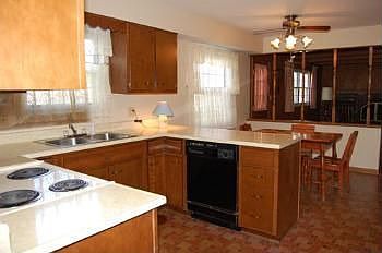 5th image of 170 Longfellow Ave