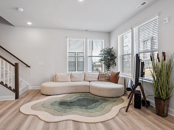 5th image of 1234 Coach Station Aly #101