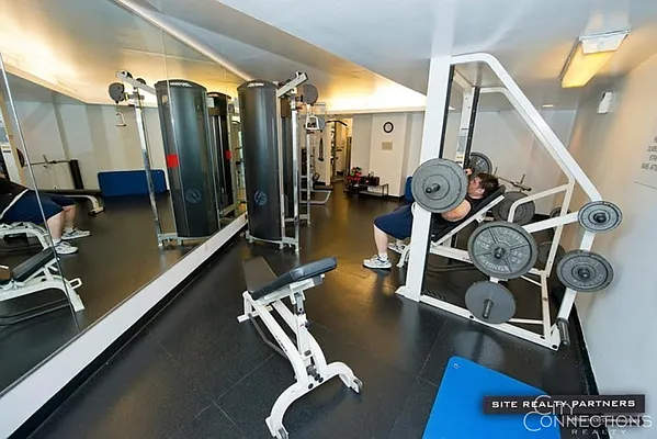 Rented by City Connections Realty | media 27