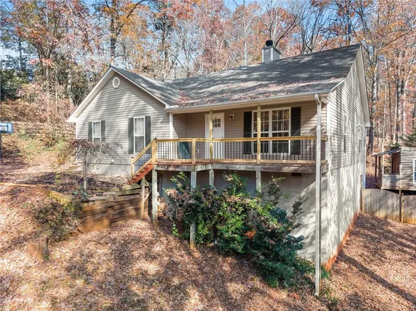 5109 Peach Mountain Cir, Gainesville, GA 30507