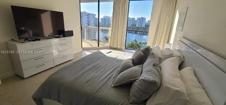 3600 Yacht Club Dr #1204 — Photo 25