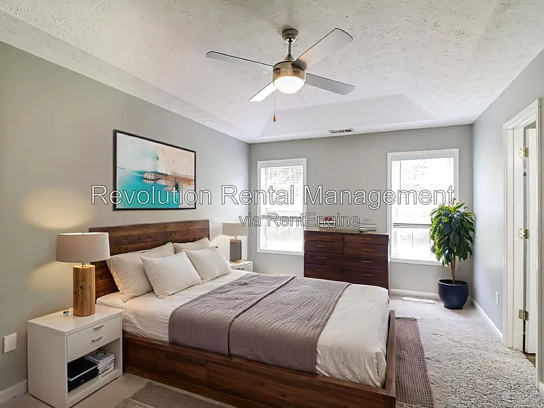 1055 Leighs Brook Way — Photo 10