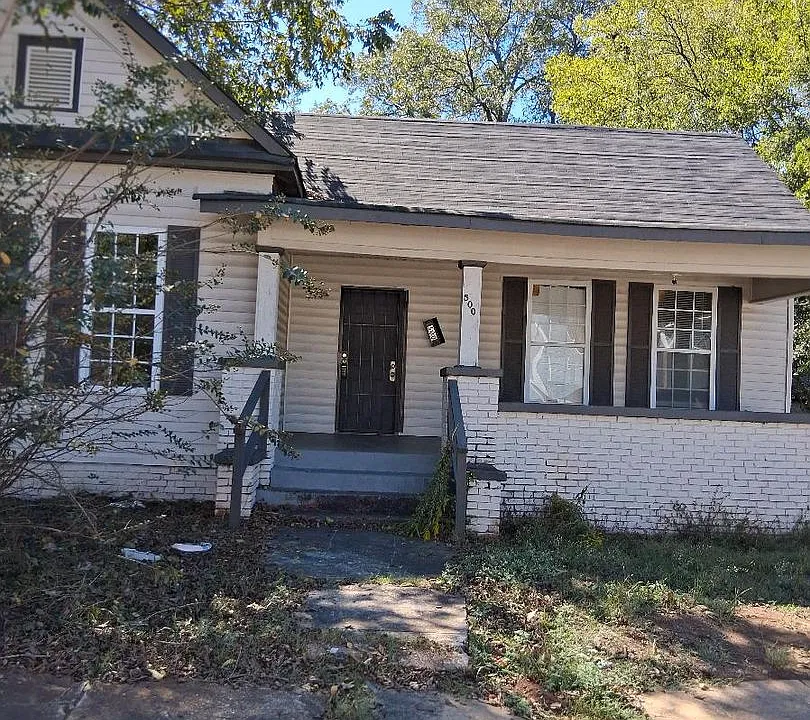 500 Gladys St