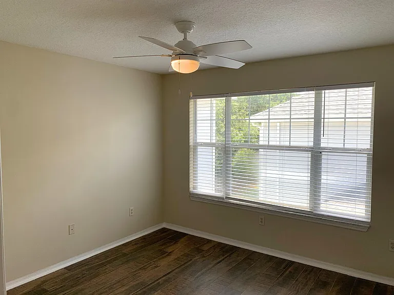 19207 Harbour Vista Cir — Photo 15