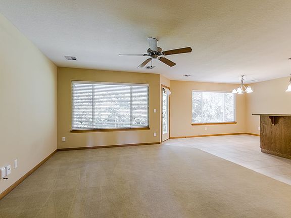 2nd image of 5400 Stone Crest Dr
