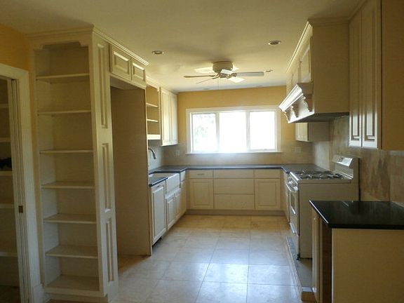 5th image of 166 Hardings Wharf Dr