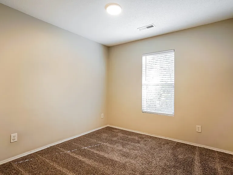936 Mailwood Dr — Photo 16