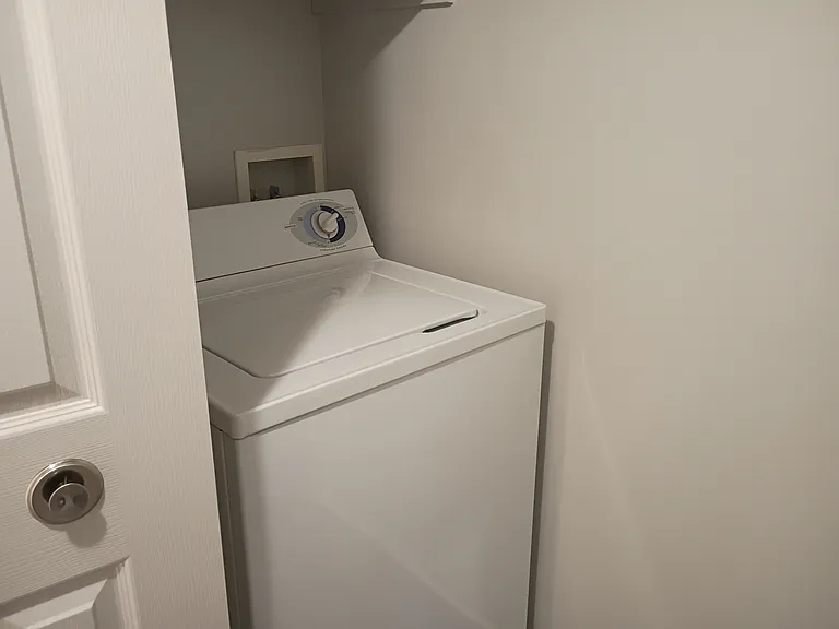 Prentiss Pointe Apartments — Photo 228