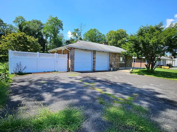 850 Byberry Rd, Philadelphia, PA 19116