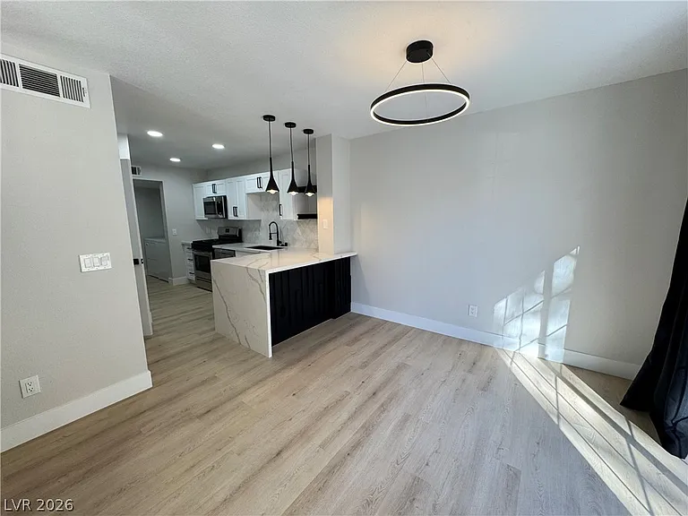 8464 Blue Island Ave — Photo 15