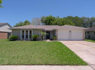 16815 Frigate Dr, Friendswood, TX 77546