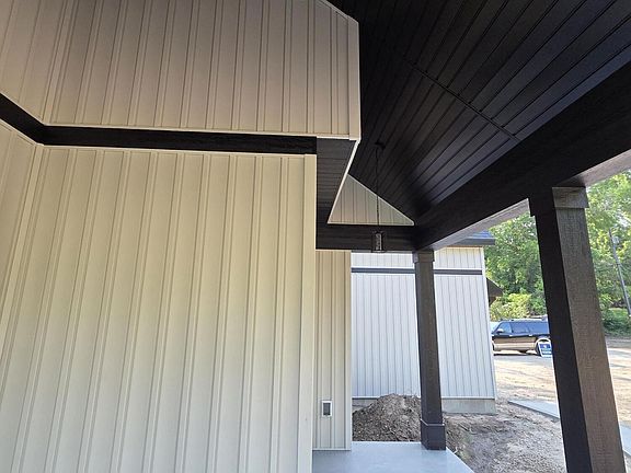 4th image of 8234 Cascade Rd SE